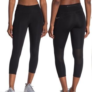 NWT Nike Fast High Waisted Crop Leggings